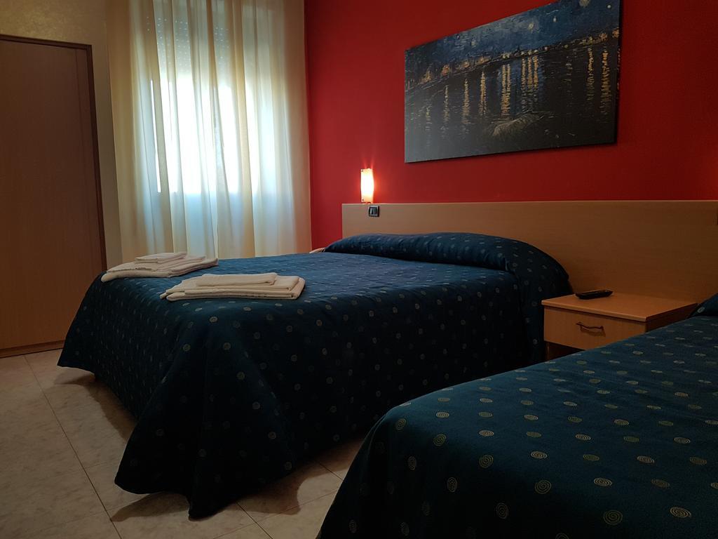 Hotel Il Riccio Porto Cesareo Exterior photo